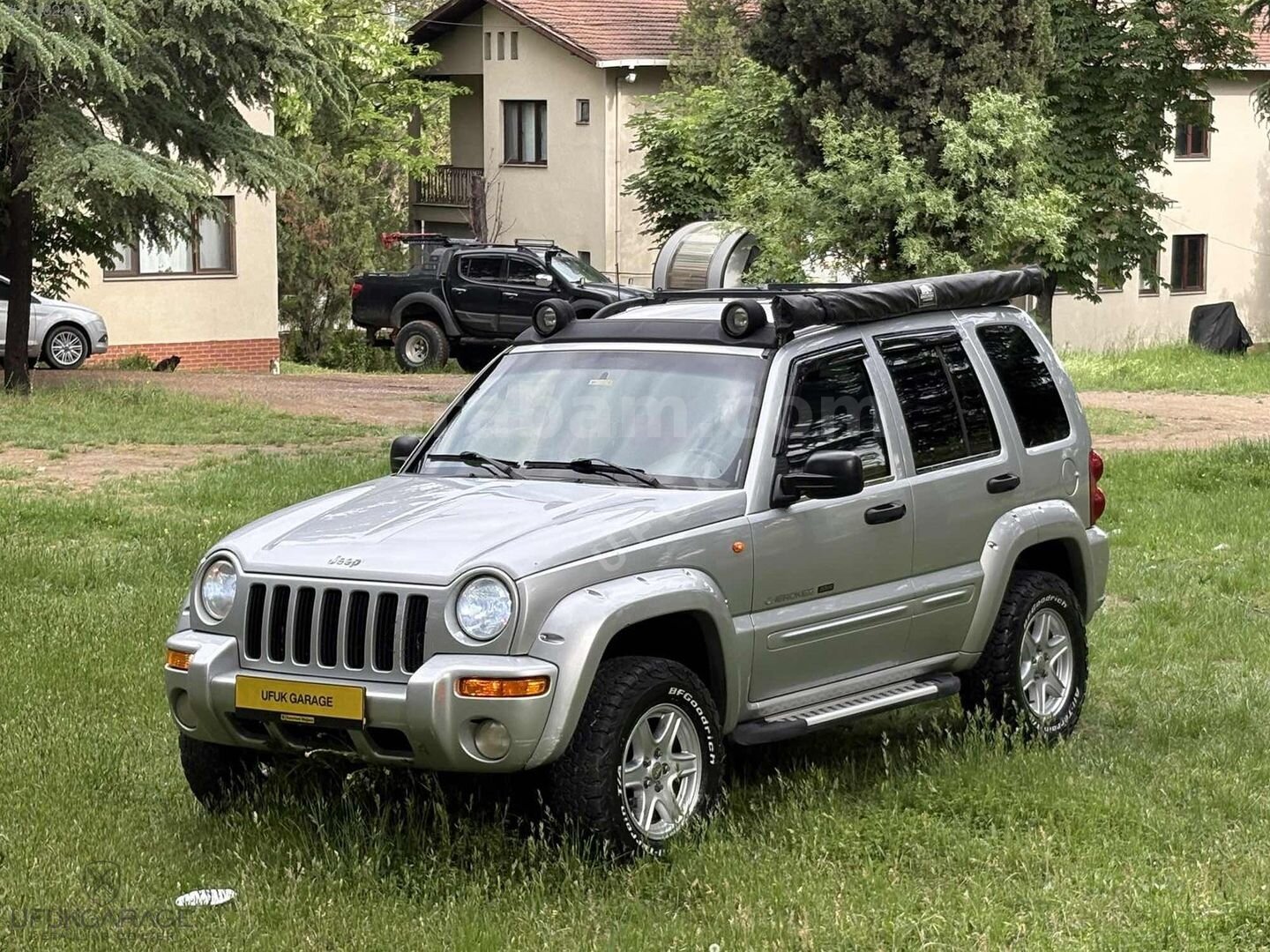 Galeriden Jeep Cherokee 3.7 Renegade 2003 Model Karabük 283.000 km Gri 5