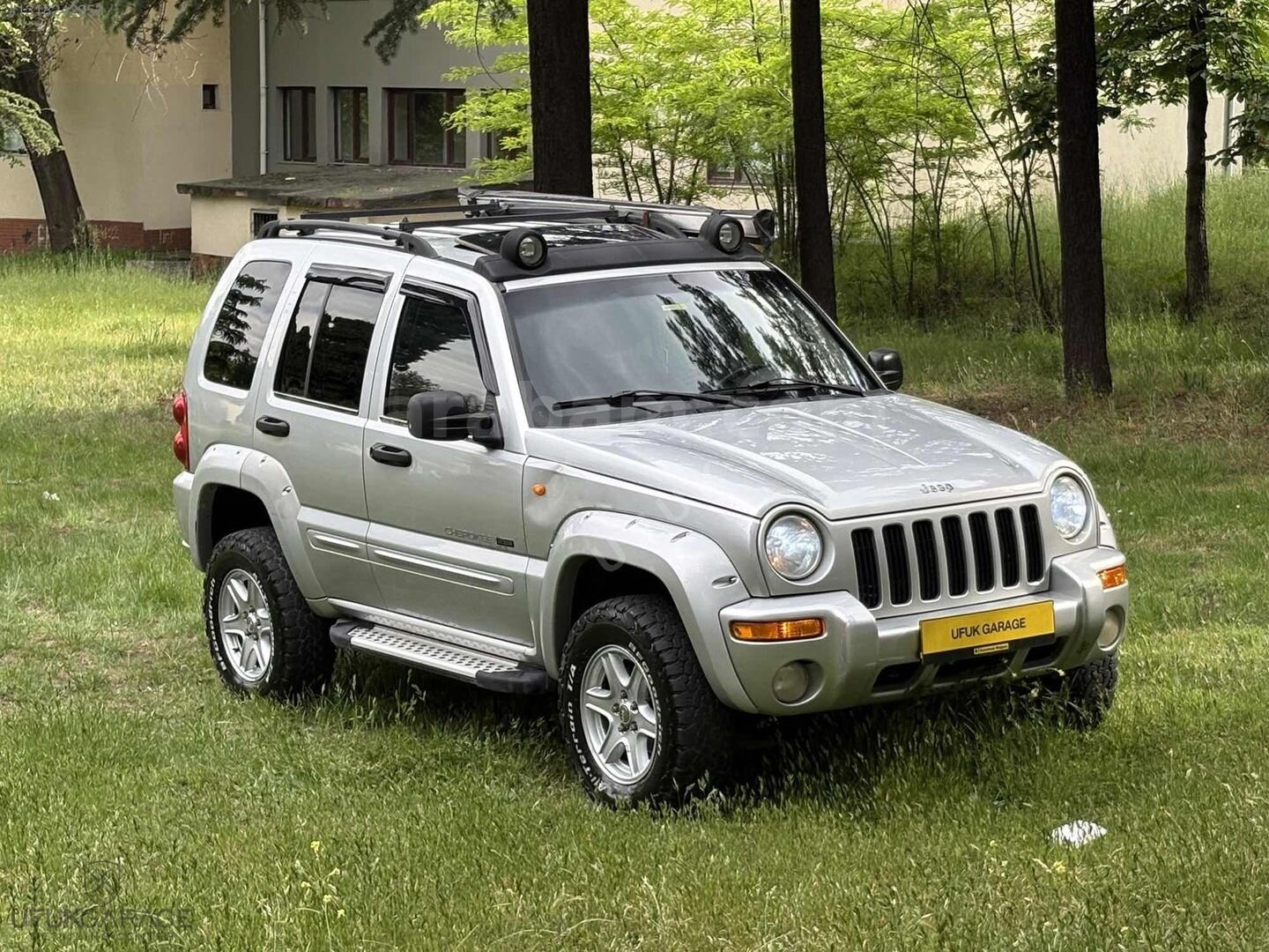 Galeriden Jeep Cherokee 3.7 Renegade 2003 Model Karabük 283.000 km Gri 6