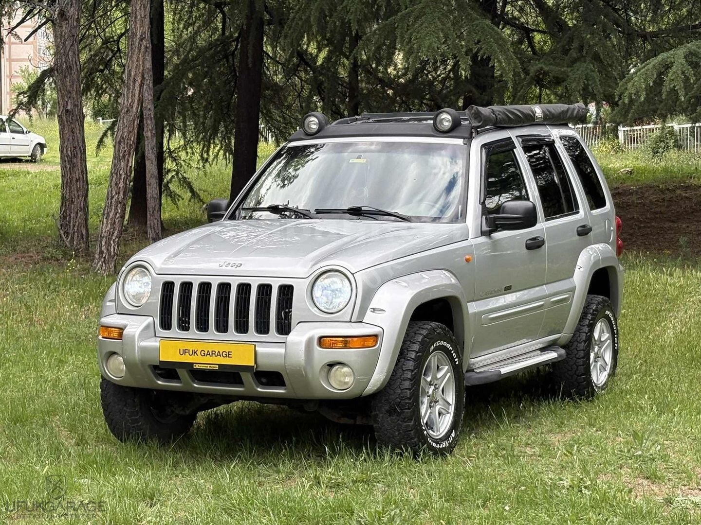 Galeriden Jeep Cherokee 3.7 Renegade 2003 Model Karabük 283.000 km Gri 2