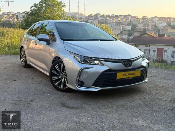 2022 COROLLA 1.5 FLAME X HATASIZ AYARINDA FULL YTKL SERVS BAKMLI
