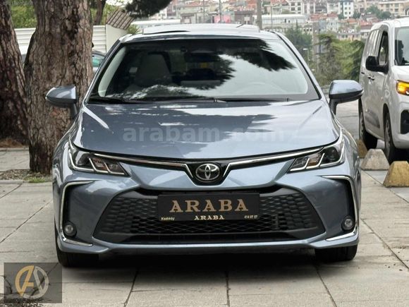 2023 COROLLA FLAME X PACK OTM 8.000 KM 1 LOKAL BOYA DEĞİŞENYOK
