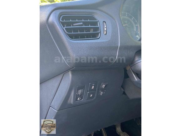 KURTARIR AUTO'DAN 2014 MODEL 1.6 HDI PEUGEOT 301