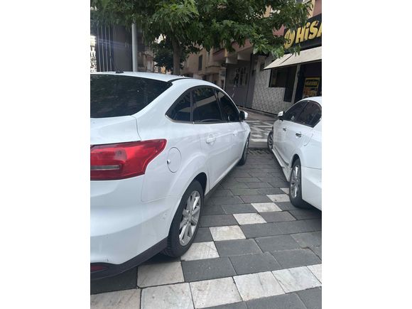 temiz
aile arabası 