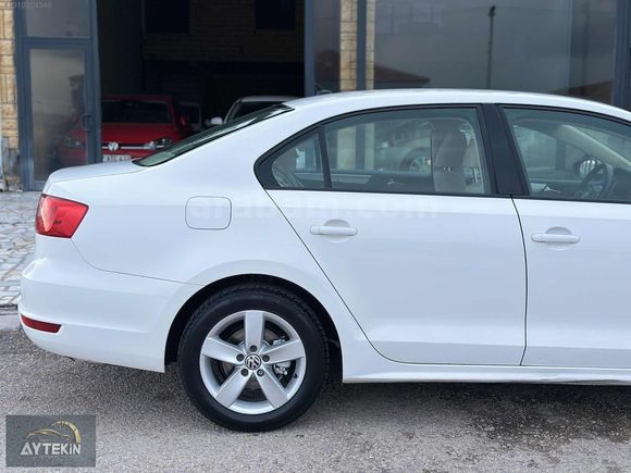 AYTEKİN'DEN__HATASIZ_İÇİ BEJ_2012__JETTA__102'BİN KM_