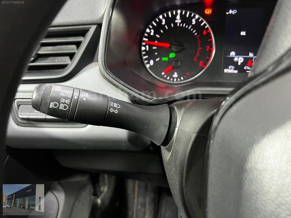 HEDEF RENAULT'DAN 0,99 KREDİ 2022 CLİO JOY XTRONİC %20