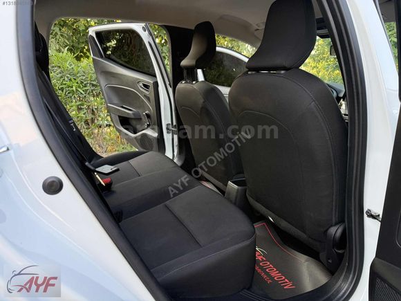 2022 MODEL CLİO 1.0 OTOMATİK 40 BİN KM TESLA EKRANLI