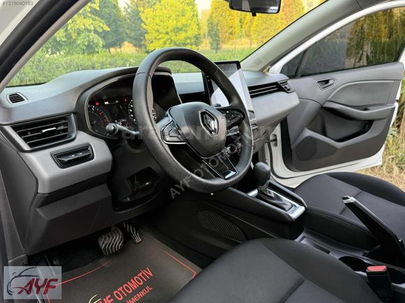2022 MODEL CLİO 1.0 OTOMATİK 40 BİN KM TESLA EKRANLI