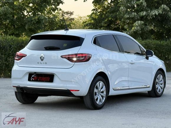 2022 MODEL CLİO 1.0 OTOMATİK 40 BİN KM TESLA EKRANLI