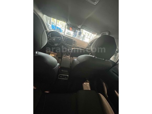Sahibinden Renault Megane 1.3 tce  Touch 2025 Model 