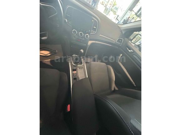Sahibinden Renault Megane 1.3 tce  Touch 2025 Model 