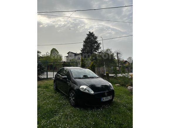 Sahibinden Fiat Punto EVO 1.4 Active 2011 Model  82.500 km Siyah