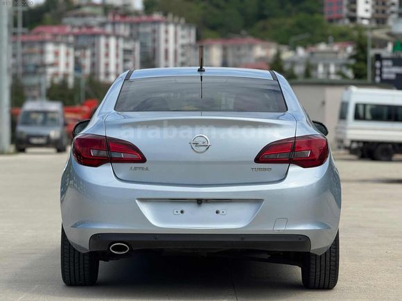 AUTO İFÖ'DEN 2017 ASTRA OTOMATİK HATASIZ DÜŞÜK KM