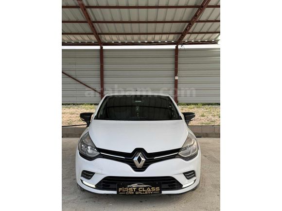 FİRST CLASS CAR GALLERY'DEN TEMİZ BAKIMLI RENAULT CLİO