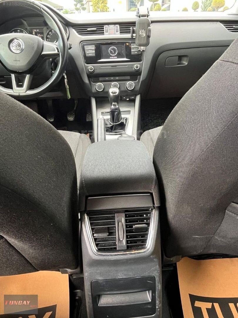 TUNCAY'DAN 2016 SKODA OCTAVİA 1.0 TSİ DEĞİŞENSİZ MANUEL 6