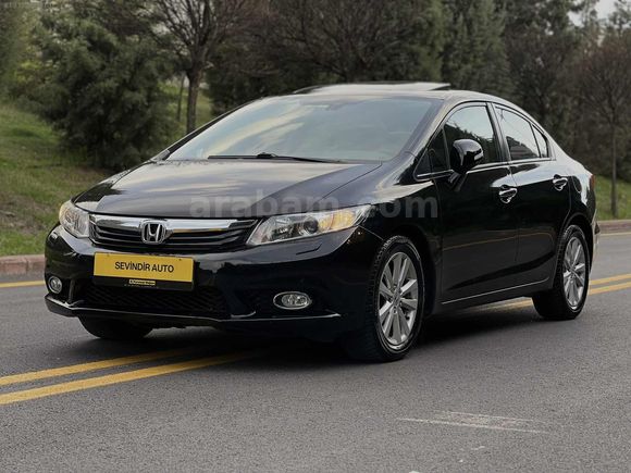 40.YIL DERİ KOLTUKLU SANRUFLU DEĞİŞENSİZ HASAR KAYITSIZ HONDA