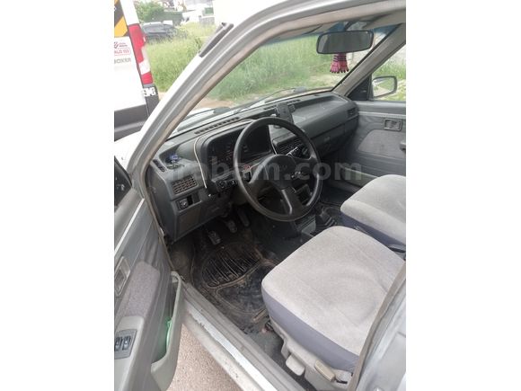 Sahibinden Kia Pride 1.3 DLX 2000 Model TAKAS OLUR, yeni muayeneli