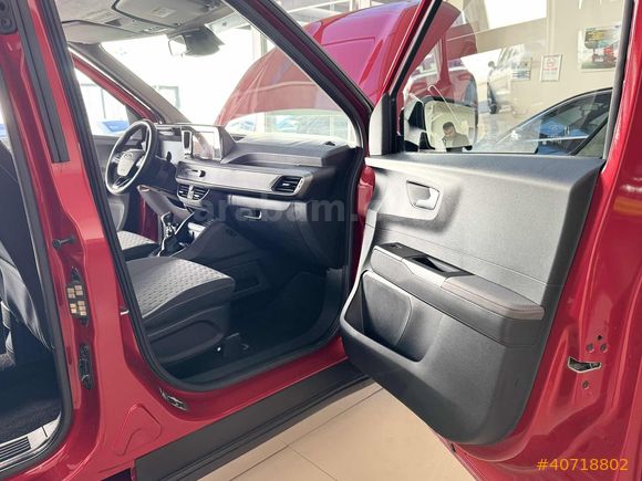 2024 FORD TOURNEO CORIER 1.5 ECOBLUE TİTANİUM