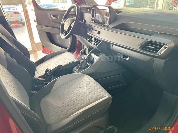 2024 FORD TOURNEO CORIER 1.5 ECOBLUE TİTANİUM