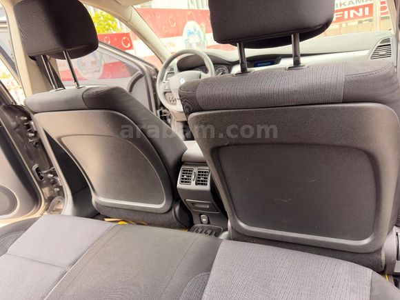 Sahibinden Renault Laguna 1.6 Expression 2010 Model