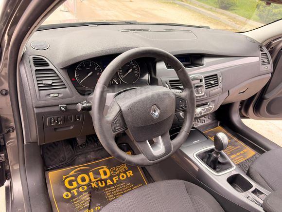 Sahibinden Renault Laguna 1.6 Expression 2010 Model