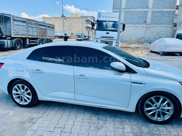 Sahibinden Renault Megane 1.5 dCi Icon 2017 Model  158.000 km Beyaz