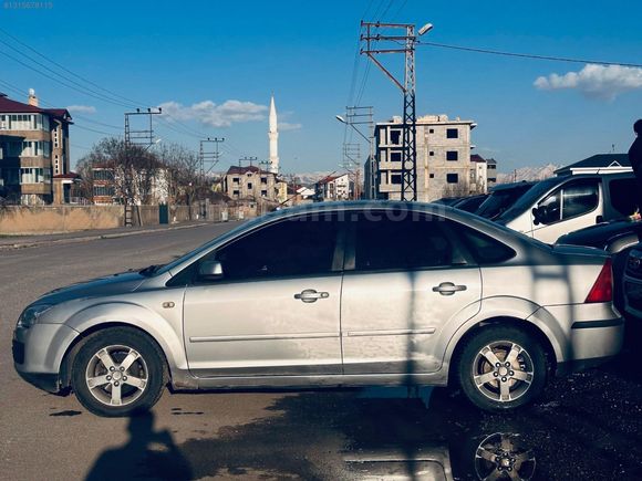 İLCİ OTOMOTİV'DEN 2008 MODEL FORD FOCUS KM 377 BİNDE