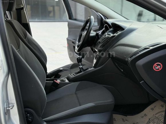 2012 FORD FOCUS 1.6TDCİ DEĞİŞENSİZ EMSALSİZ TEMİZLİKTE