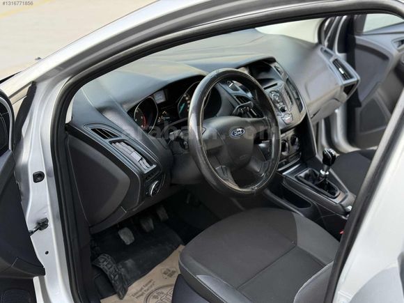 2012 FORD FOCUS 1.6TDCİ DEĞİŞENSİZ EMSALSİZ TEMİZLİKTE