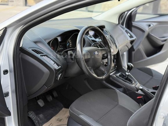2012 FORD FOCUS 1.6TDCİ DEĞİŞENSİZ EMSALSİZ TEMİZLİKTE
