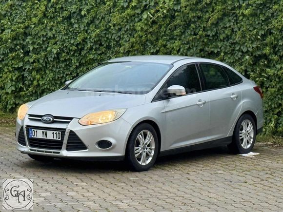 2013 MODEL HATASIZ BOYASIZ 1.6 TDCİ FORD FOCUS