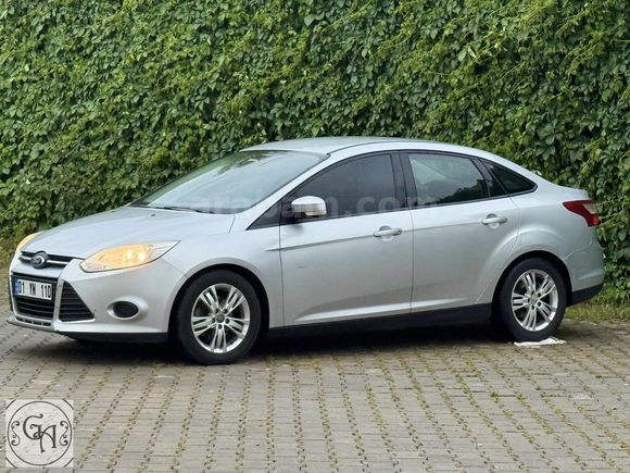 2013 MODEL HATASIZ BOYASIZ 1.6 TDCİ FORD FOCUS