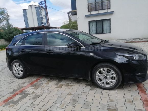 Sahibinden Kia Ceed 1.6 CRDi Cool 2022 Model