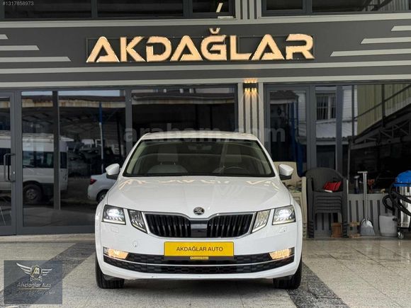 AKDAĞLAR AUTO'DAN 2017 SKODA OCTAVİA HATASIZ BOYASIZ STYLE