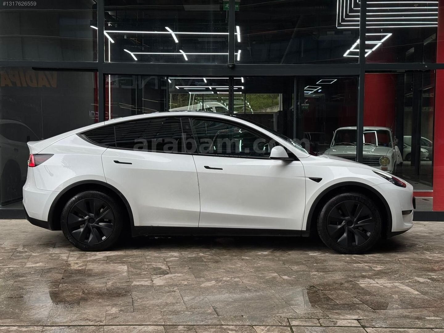 Galeriden Tesla Model Y Performance (Legacy) 2025 Model İstanbul 31.000 km Beyaz 6