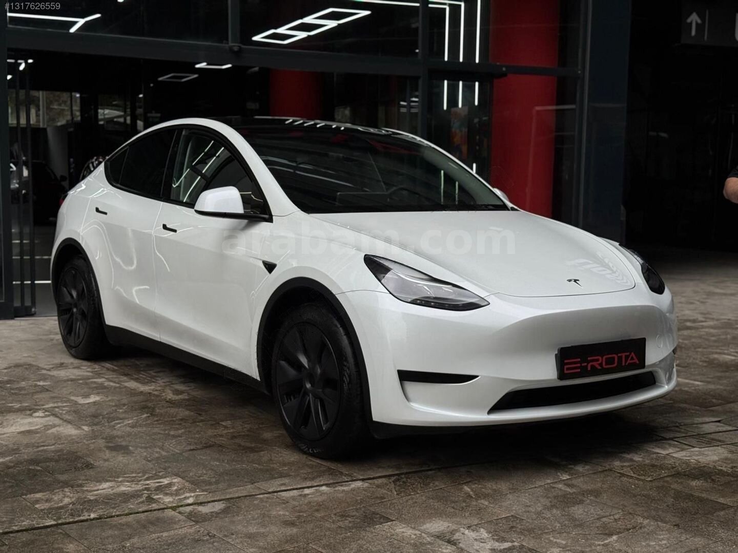 Galeriden Tesla Model Y Performance (Legacy) 2025 Model İstanbul 31.000 km Beyaz 3