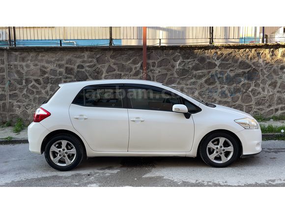 Sahibinden Toyota Auris 1.4 D-4D Comfort Extra 2012 Model İzmir