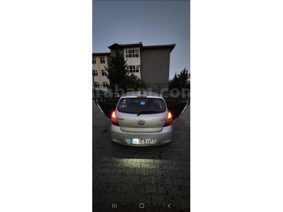 Hyundai i20 Temiz Aile Aracı