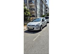 Hyundai i20 Temiz Aile Aracı