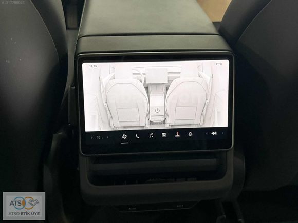 KIRBAŞLAR'DAN TESLA Y PREMİUM JUNİPER 2025 MOD 11.000 KM HATASIZ