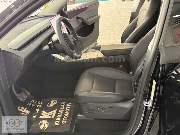 KIRBAŞLAR'DAN TESLA Y PREMİUM JUNİPER 2025 MOD 11.000 KM HATASIZ