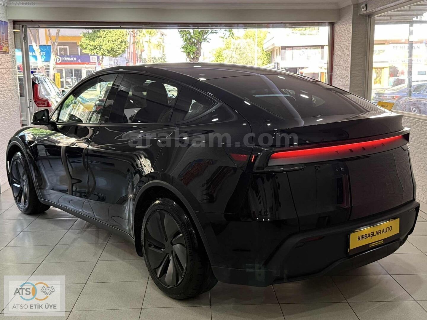 Galeriden Tesla Model Y Performance (Legacy) 2025 Model Antalya 13.000 km Siyah 5