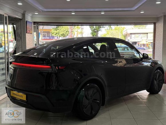 KIRBAŞLAR'DAN TESLA Y PREMİUM JUNİPER 2025 MOD 11.000 KM HATASIZ