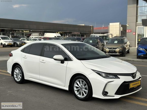 HATASIZ 2022 MODEL TOYOTA COROLLA 1.5 DREAM MULTİDRİVE S