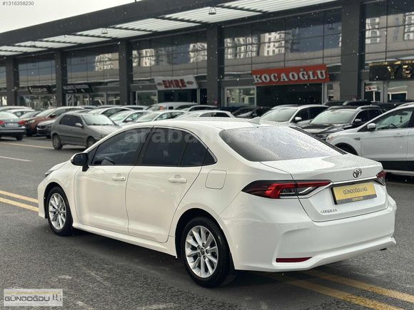 HATASIZ 2022 MODEL TOYOTA COROLLA 1.5 DREAM MULTİDRİVE S