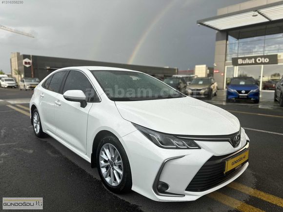 HATASIZ 2022 MODEL TOYOTA COROLLA 1.5 DREAM MULTİDRİVE S