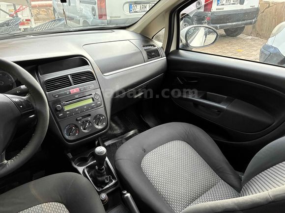 Orjinal Linea 1.3Mjet 95Bg 2018 Çıkışlı