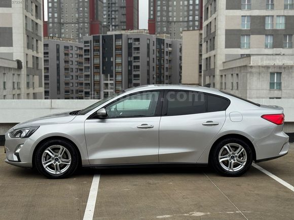 EMRE OTOMOTİV'den 2020 MODEL HATASIZ BOYASIZZ DÜŞÜKKM FORD FOCUS