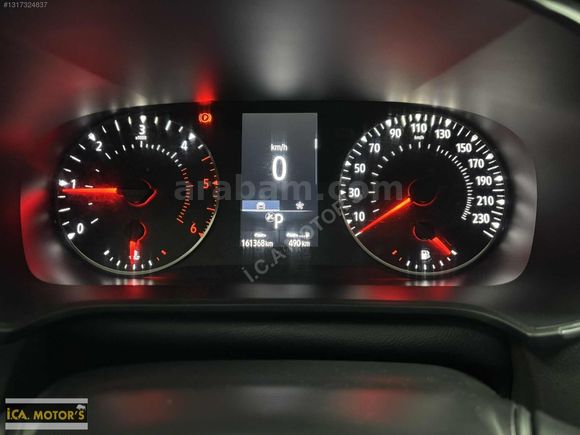 HATASIZ RENAULT MEGANE 1.5 BLUE DCI OTOMATİK DONANIMLI ARAÇ