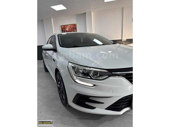 HATASIZ RENAULT MEGANE 1.5 BLUE DCI OTOMATİK DONANIMLI ARAÇ