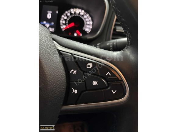 HATASIZ RENAULT MEGANE 1.5 BLUE DCI OTOMATİK DONANIMLI ARAÇ